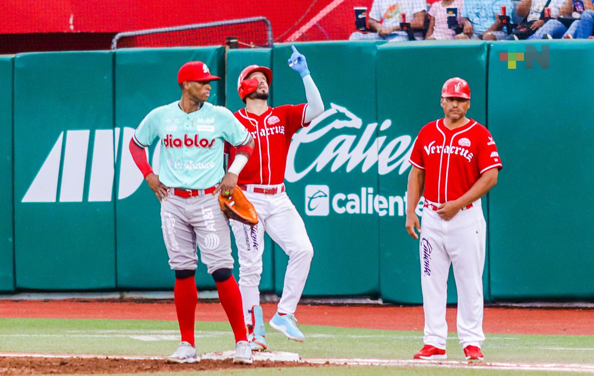 El Águila evita barrida ante Diablos en el Beto Ávila