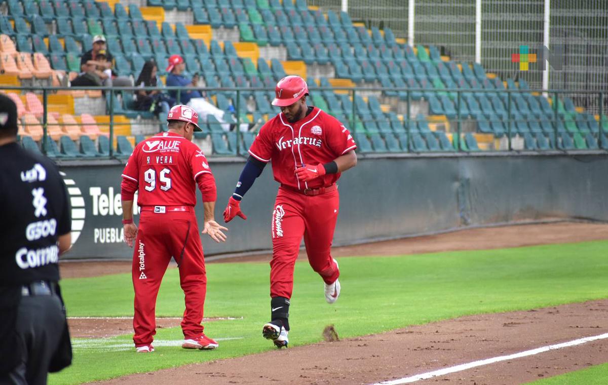 El Águila gana la serie ante Pericos y rompe racha en Puebla