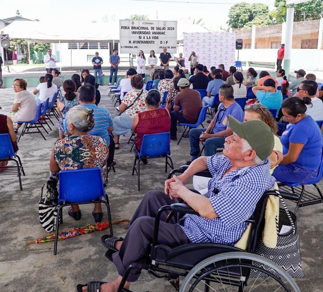 Más de 200 consultas de especialidad realizan en Feria de Salud en San Rafael Calería