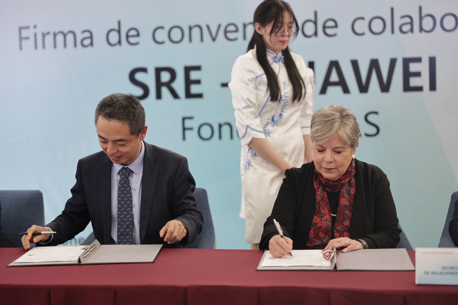 SRE y Huawei México firman convenio para empoderar a empresarias y promover la inclusión digital