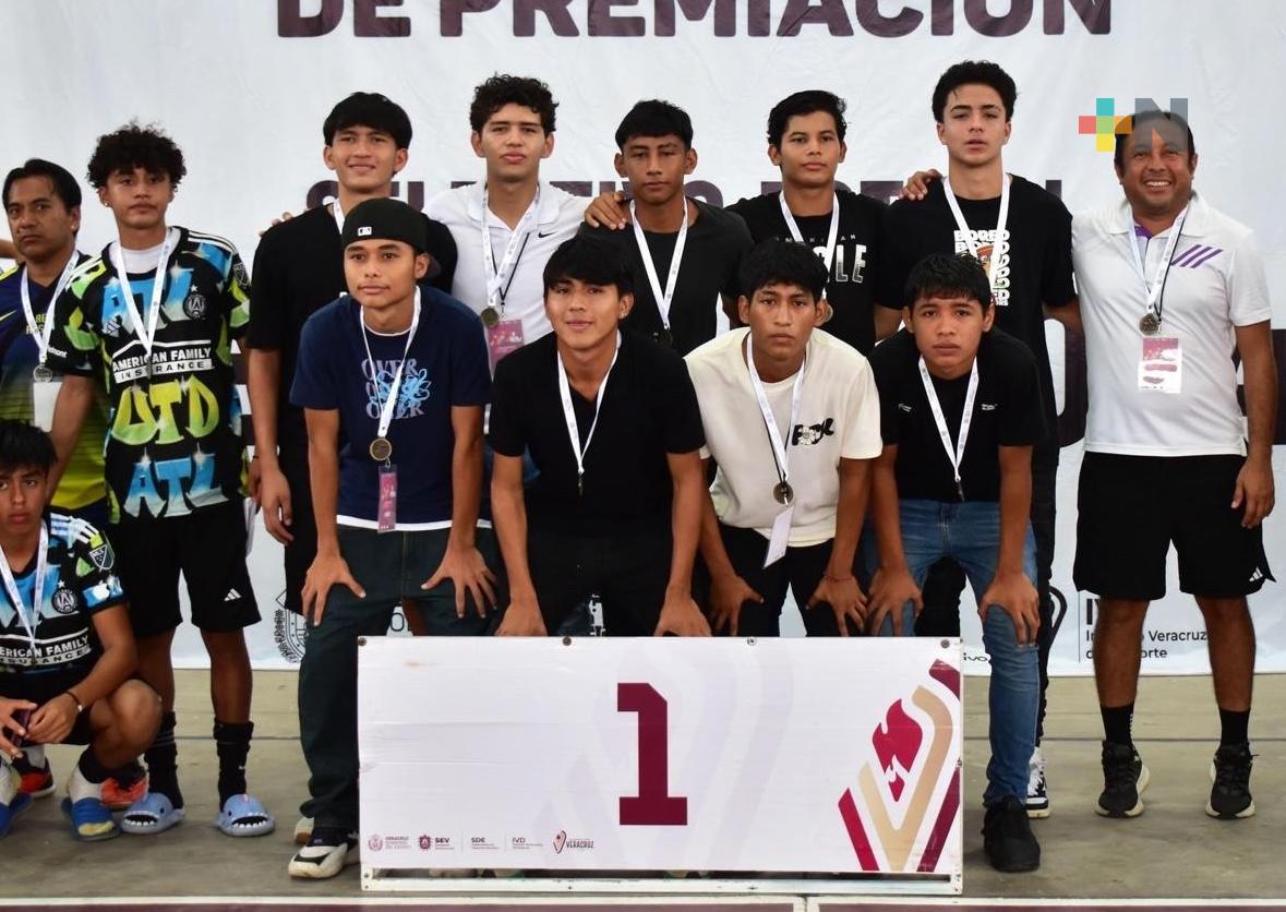 Equipos de futbol de Minatitlán compitieron en los Juegos Nacionales Populares 2024