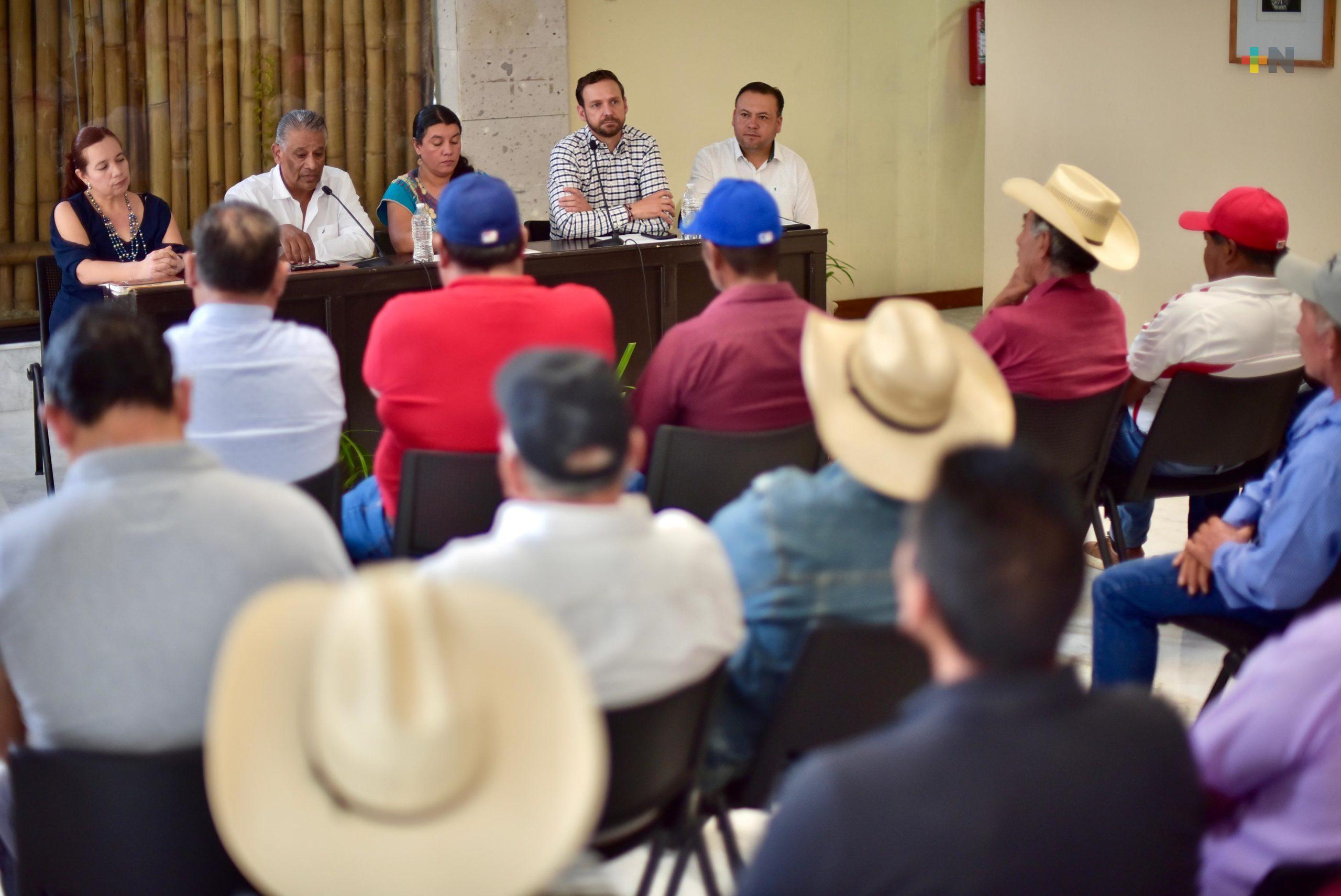 Acerca diputado atención del RAN-Veracruz a comisarios ejidales