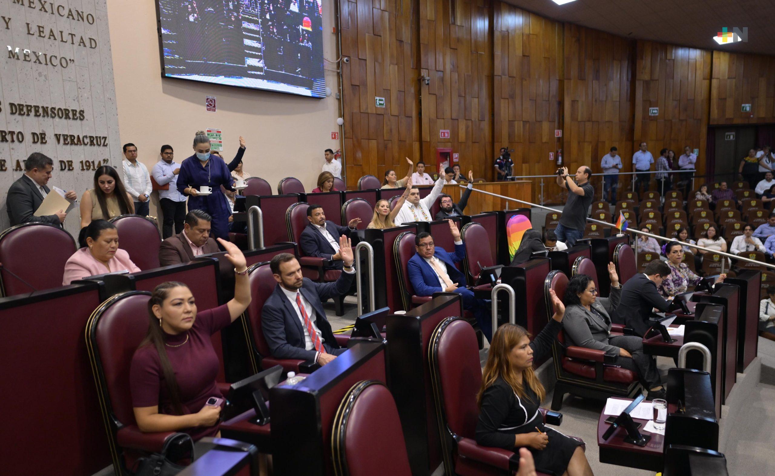 Avalan que Comisión de Regularización de Predios Escolares sea permanente