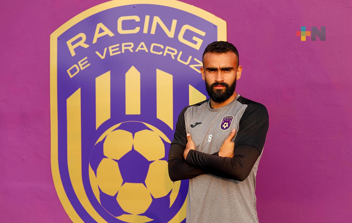 Pedro Hermida llega a fortalecer la defensa del Racing de Veracruz
