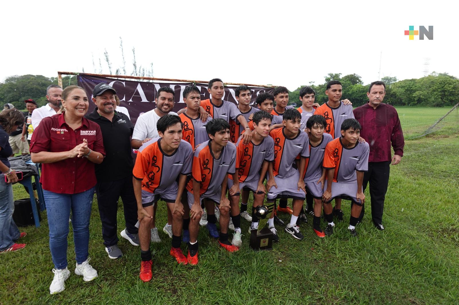 Liga «Pirata» Fuente realizó espectacular ceremonia de premiación