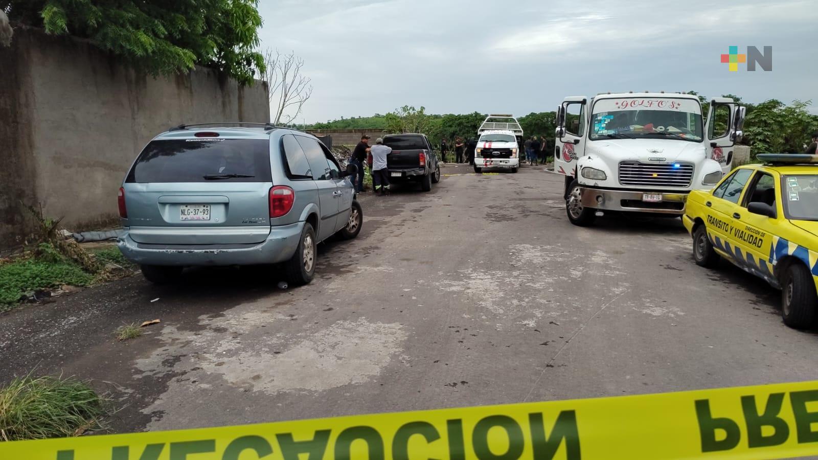 Muere hombre tras caer su vehículo en río de Veracruz