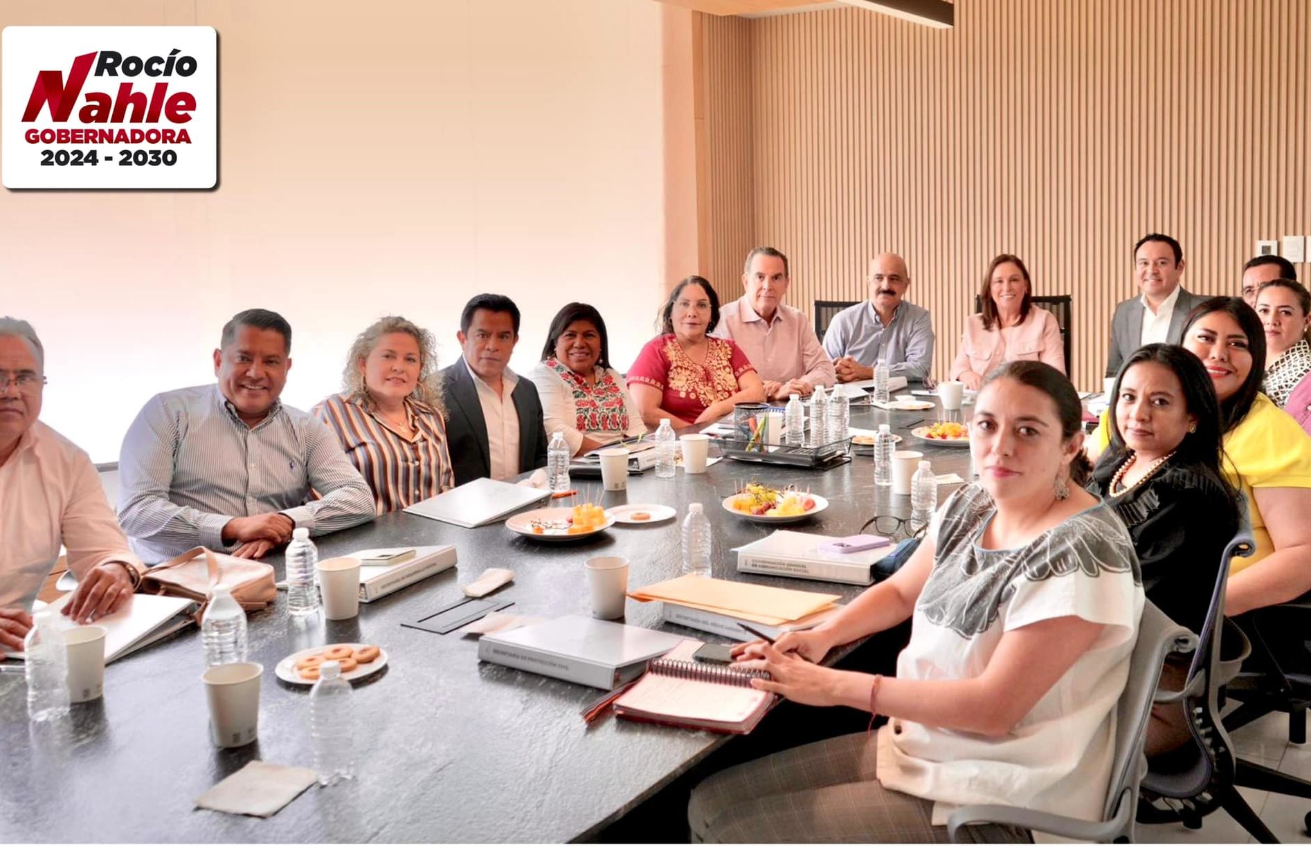 Rocío Nahle sostiene reunión con miembros de su gabinete, alistan la entrega-recepción