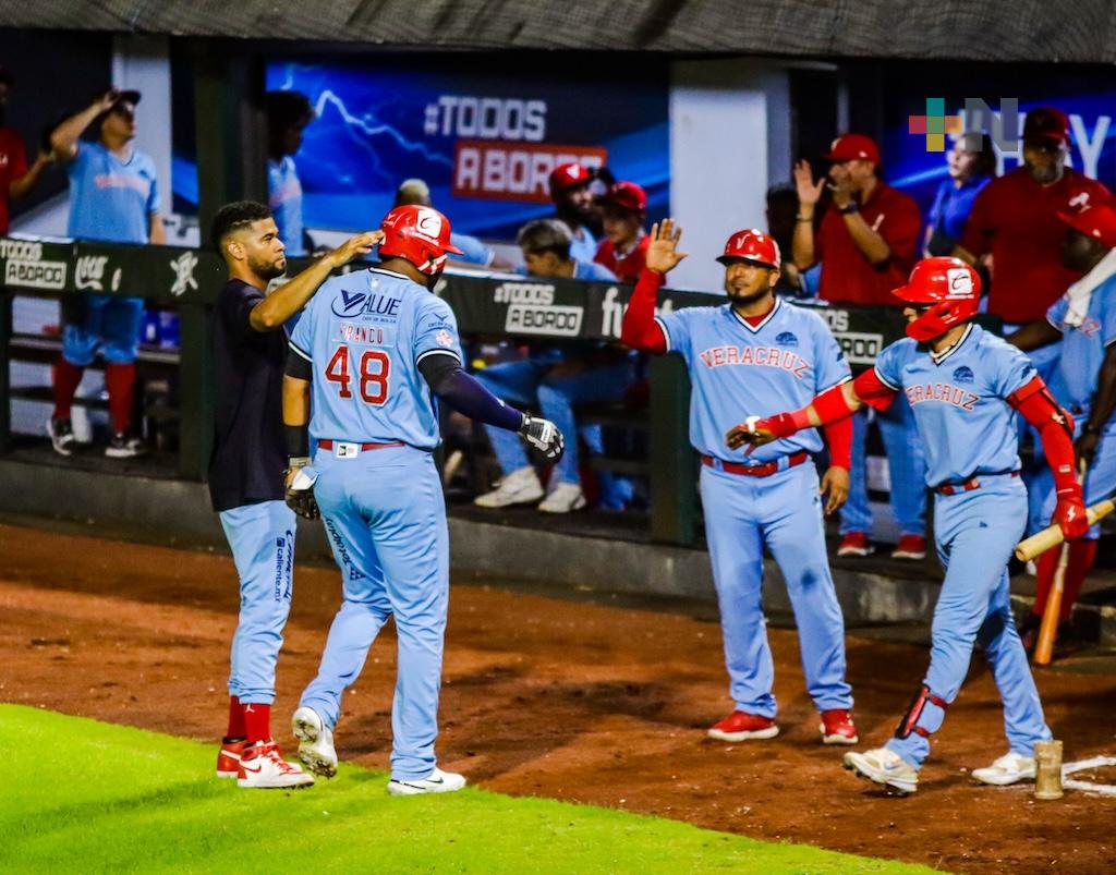 El Águila ataca en la octava  y toma ventaja en la serie
