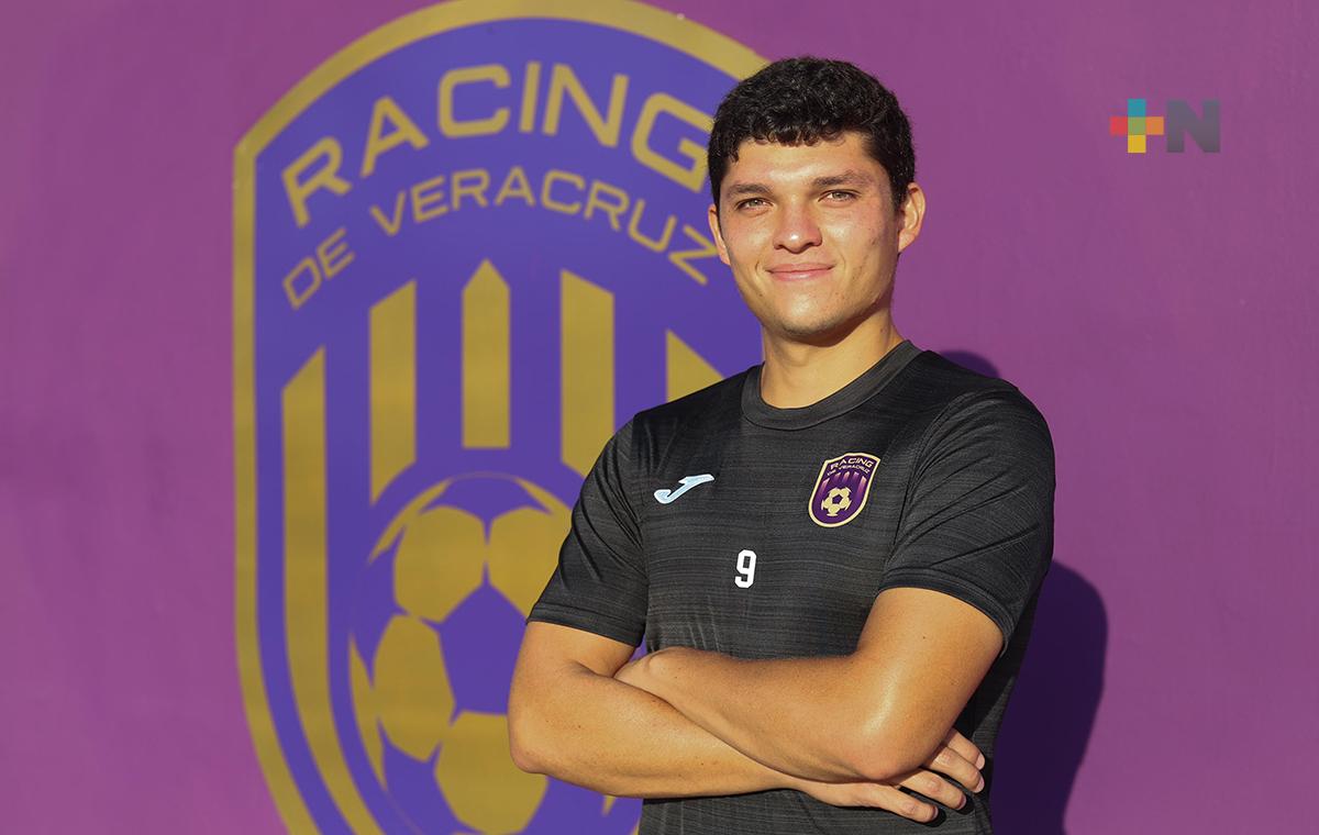 Sebastián “Chevy” Martínez refuerza el ataque del Racing de Veracruz