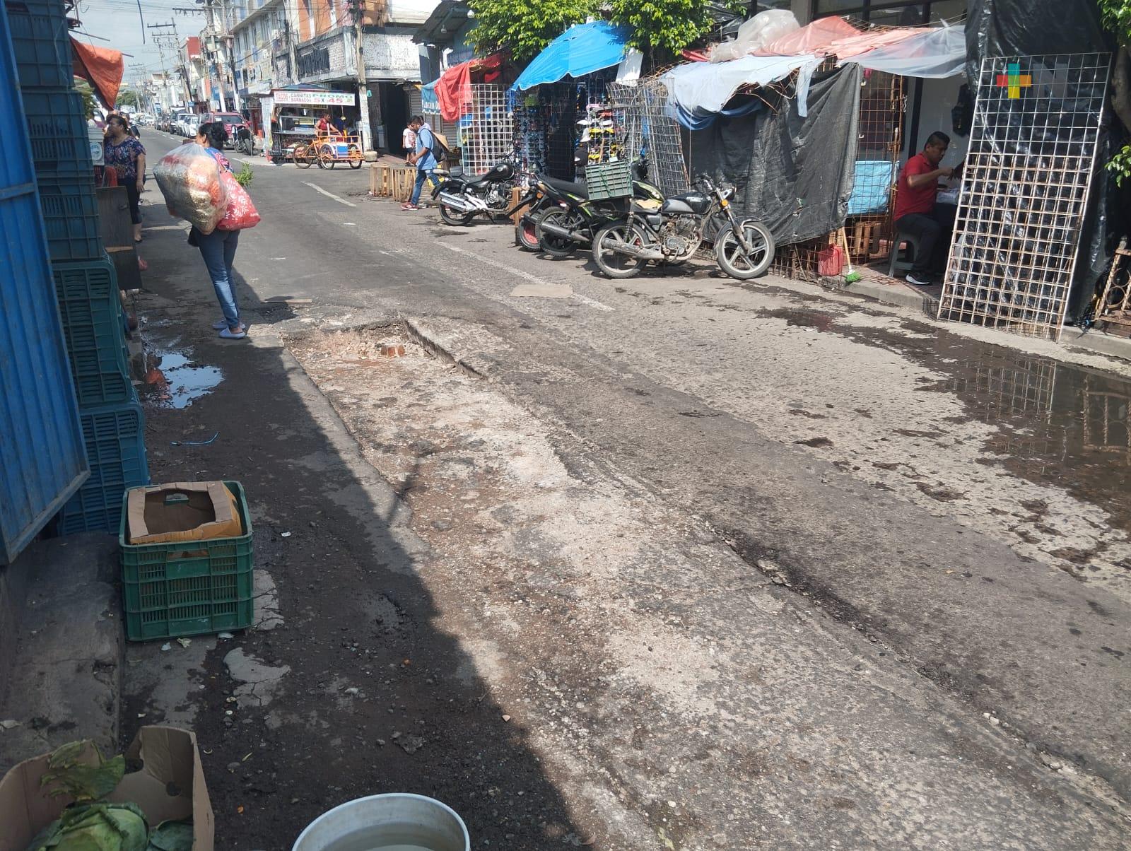 Comerciantes se quejan del estado de vialidades en Veracruz puerto