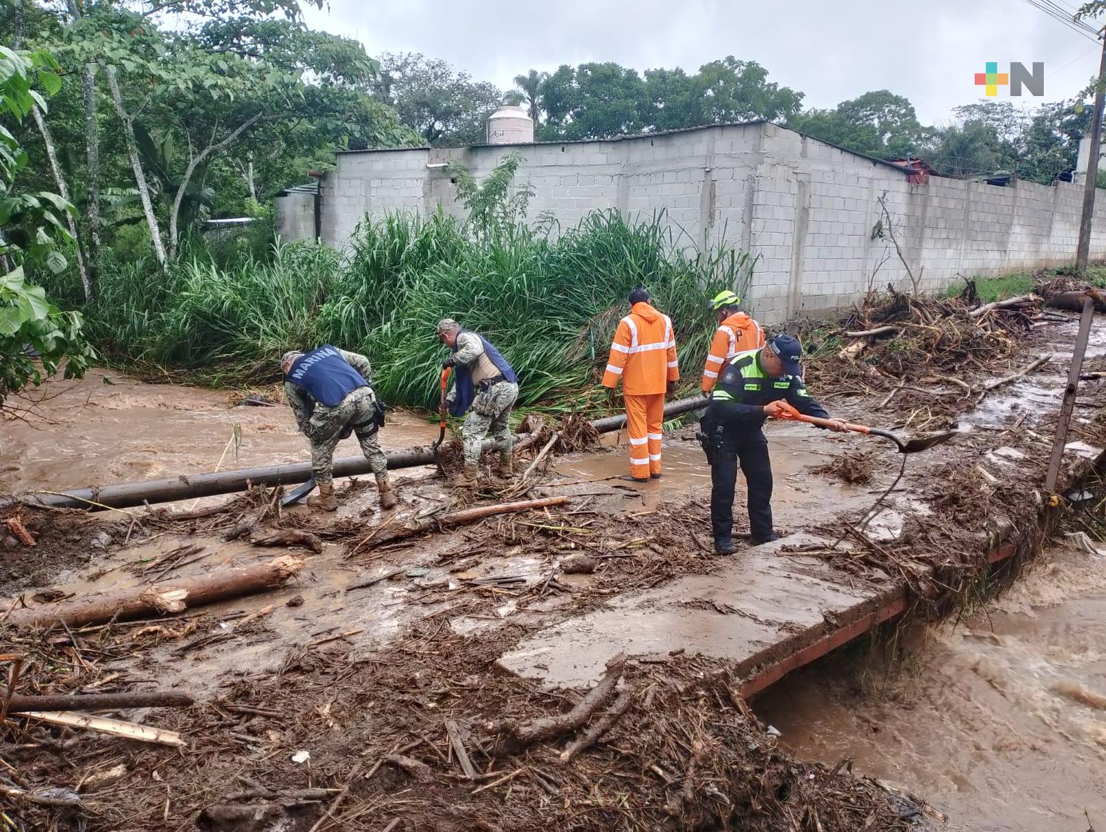 Desborda el río San Antonio en la comunidad San Isidro Palotal, daña un puente