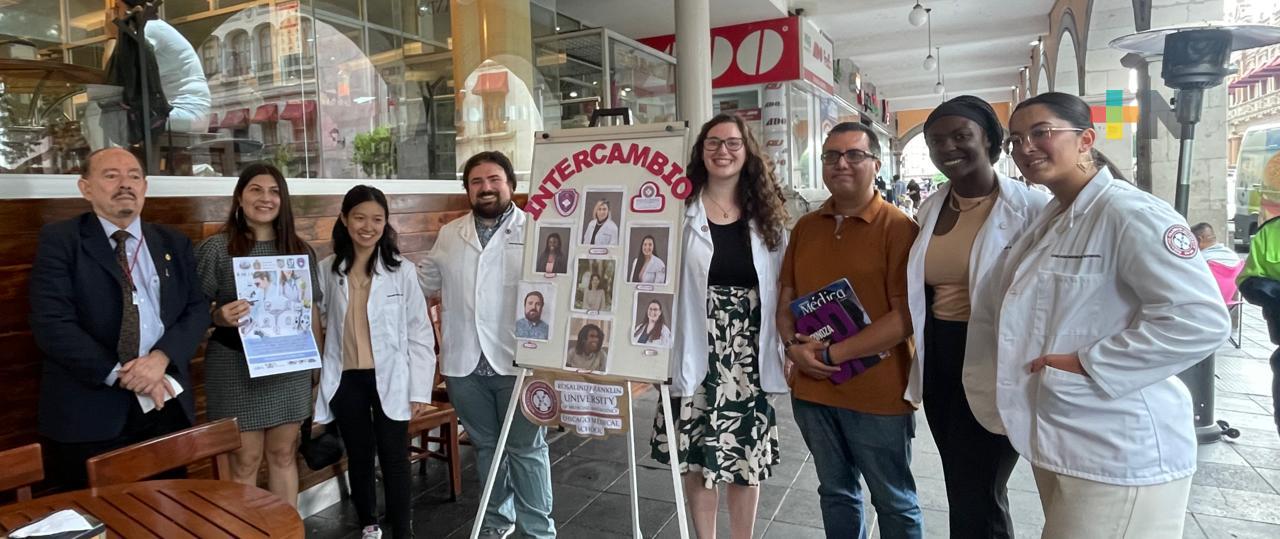 Estudiantes de medicina provenientes de Chicago están de intercambio en Xalapa
