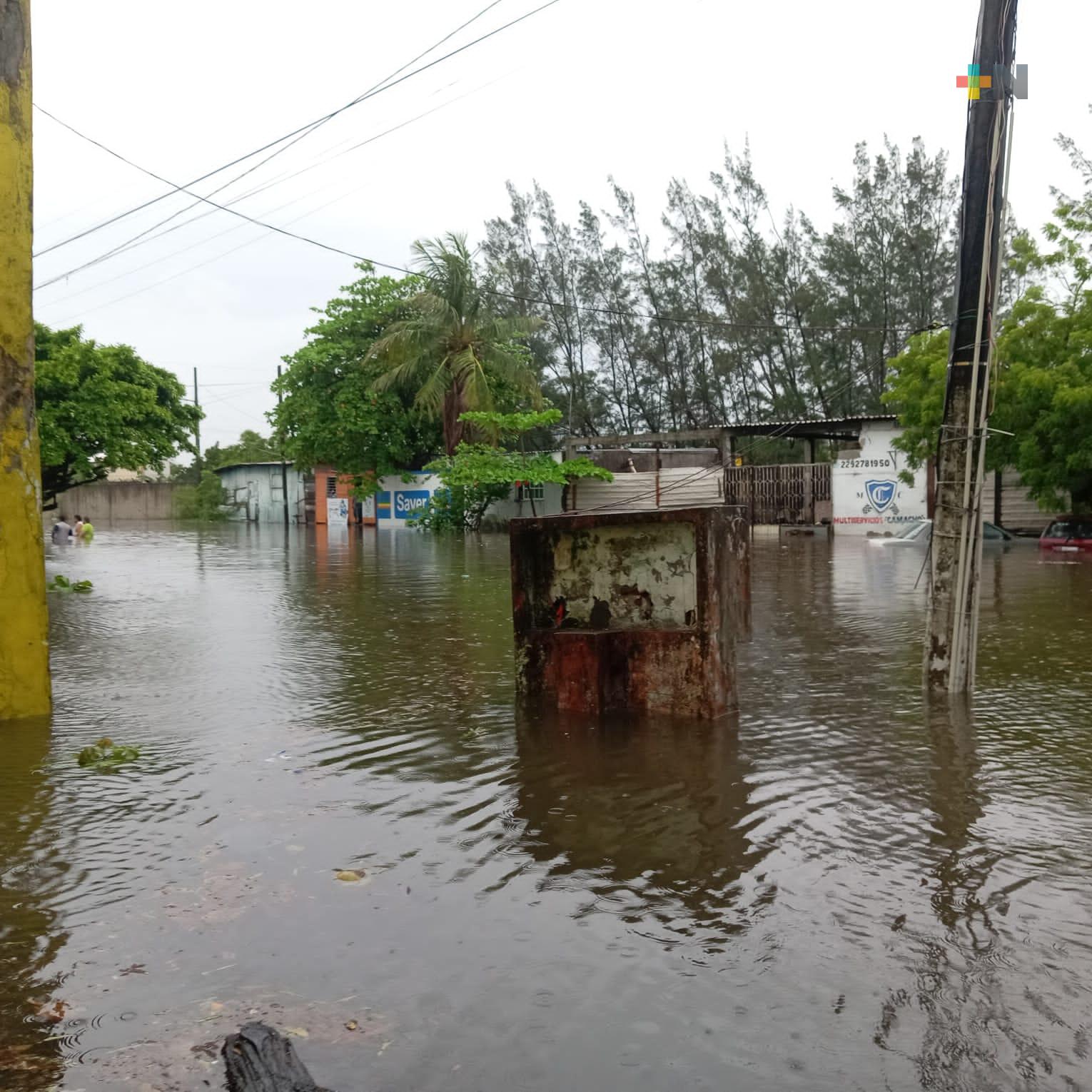 Inundación en Infonavit Chivería deja varios daños en viviendas