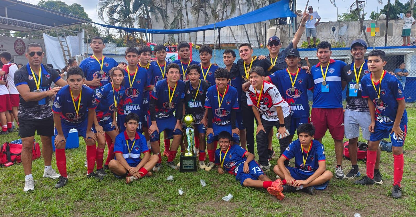 Marea Azul de Martínez de la Torre se coronó en la categoría sub 15