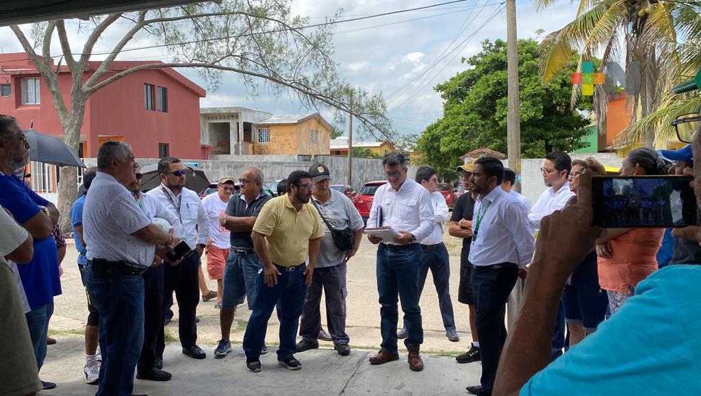 Vecinos de Rabón Grande se manifestaron en instalaciones de CFE en Coatzacoalcos