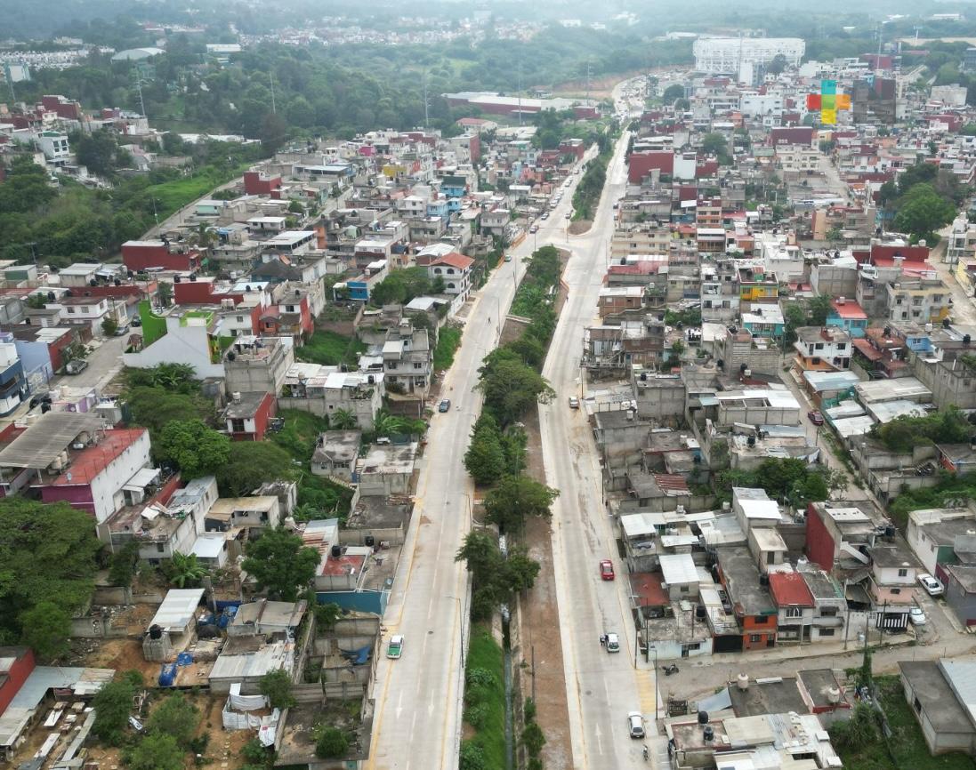 Cuitláhuac García inaugura la avenida Quetzal; facilita el tráfico al sur de Xalapa