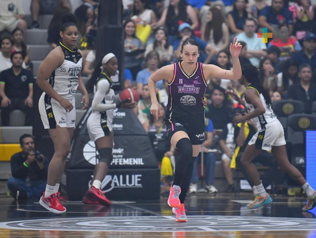 Fuerza Regia gana el segundo, supera por 97-73 a Halcones de Xalapa