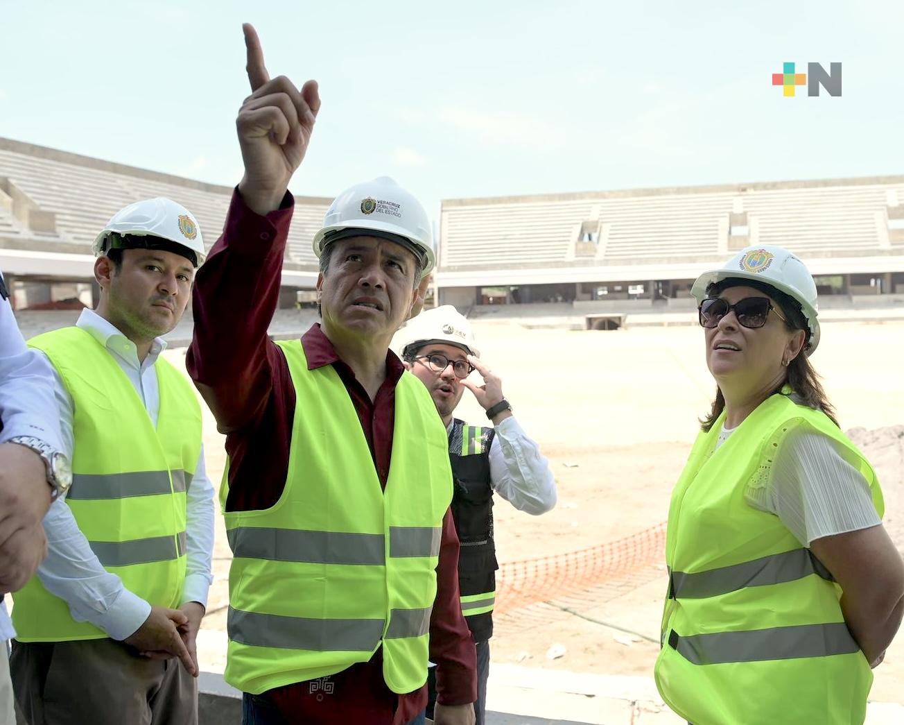 Recorren Cuitláhuac García y Rocío Nahle obras, el estadio «Pirata» Fuente e Ilustre Instituto Veracruzano