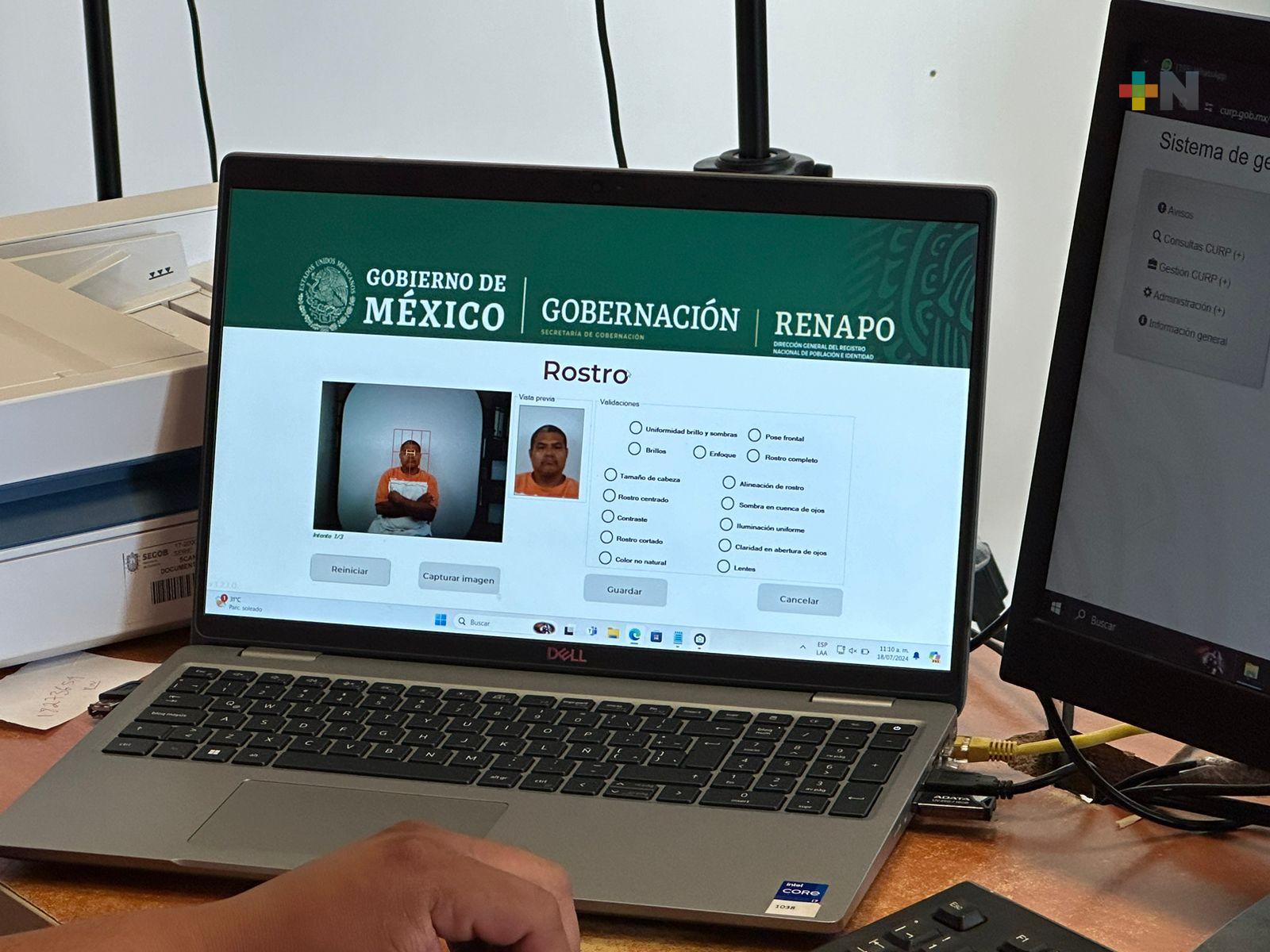 Módulo para tramitar CURP en Coatza atiende hasta 60 personas al día