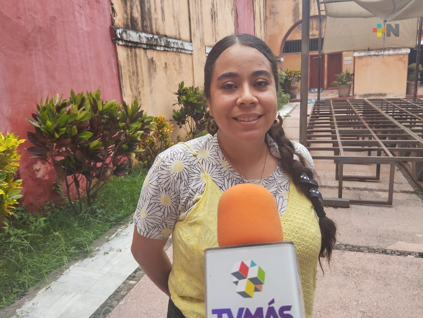 Expoventa artesanal en Centro Cultural Atarazanas