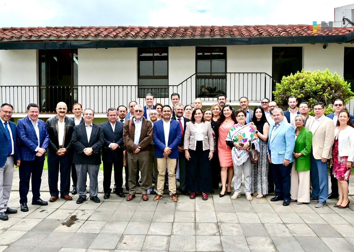 Colegio de Notarios de Veracruz recibe a gobernadora electa, Rocío Nahle