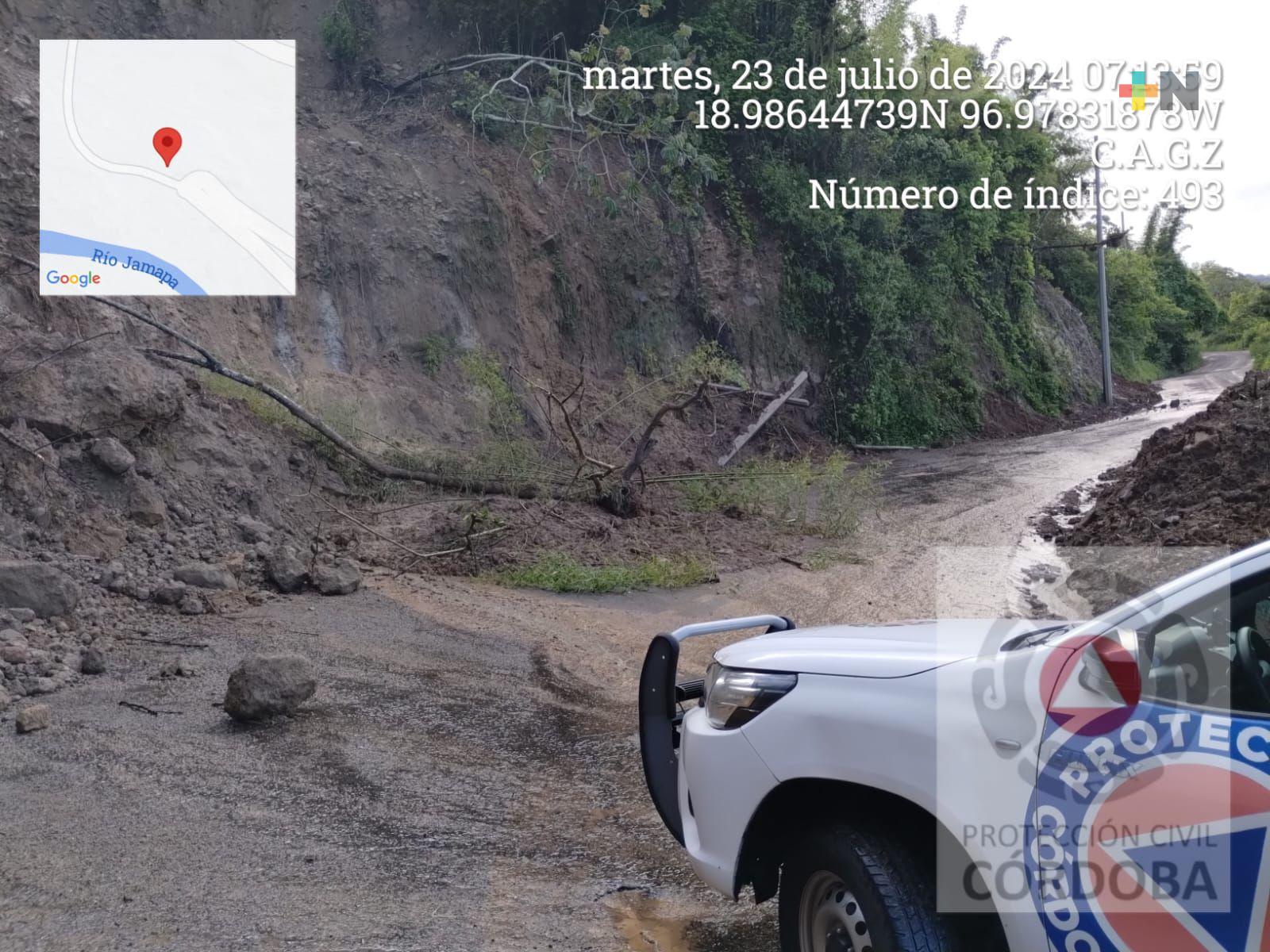 Lluvia provoca deslizamiento de tierra y obstruye carretera Tecama Calería- Acayotla