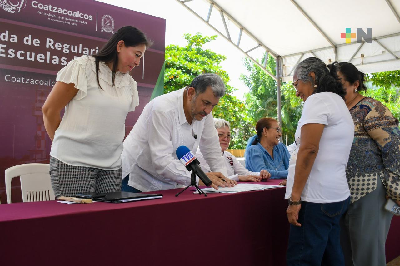 Ante Congreso local, autoridades  de Coatzacoalcos gestionarán escrituras de 11 escuelas más