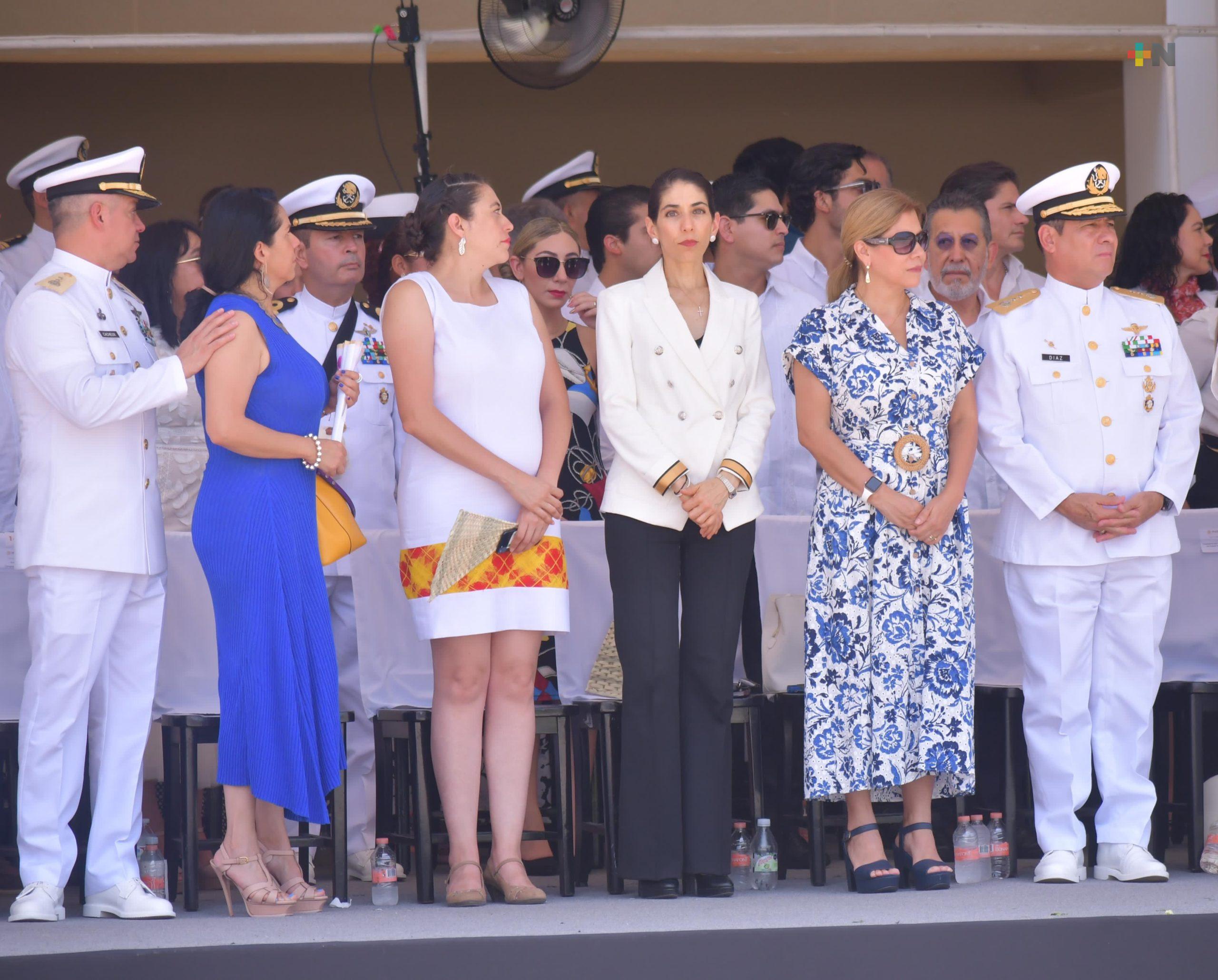 Fiscal general asiste a Ceremonia de Graduación en Escuela Naval Militar