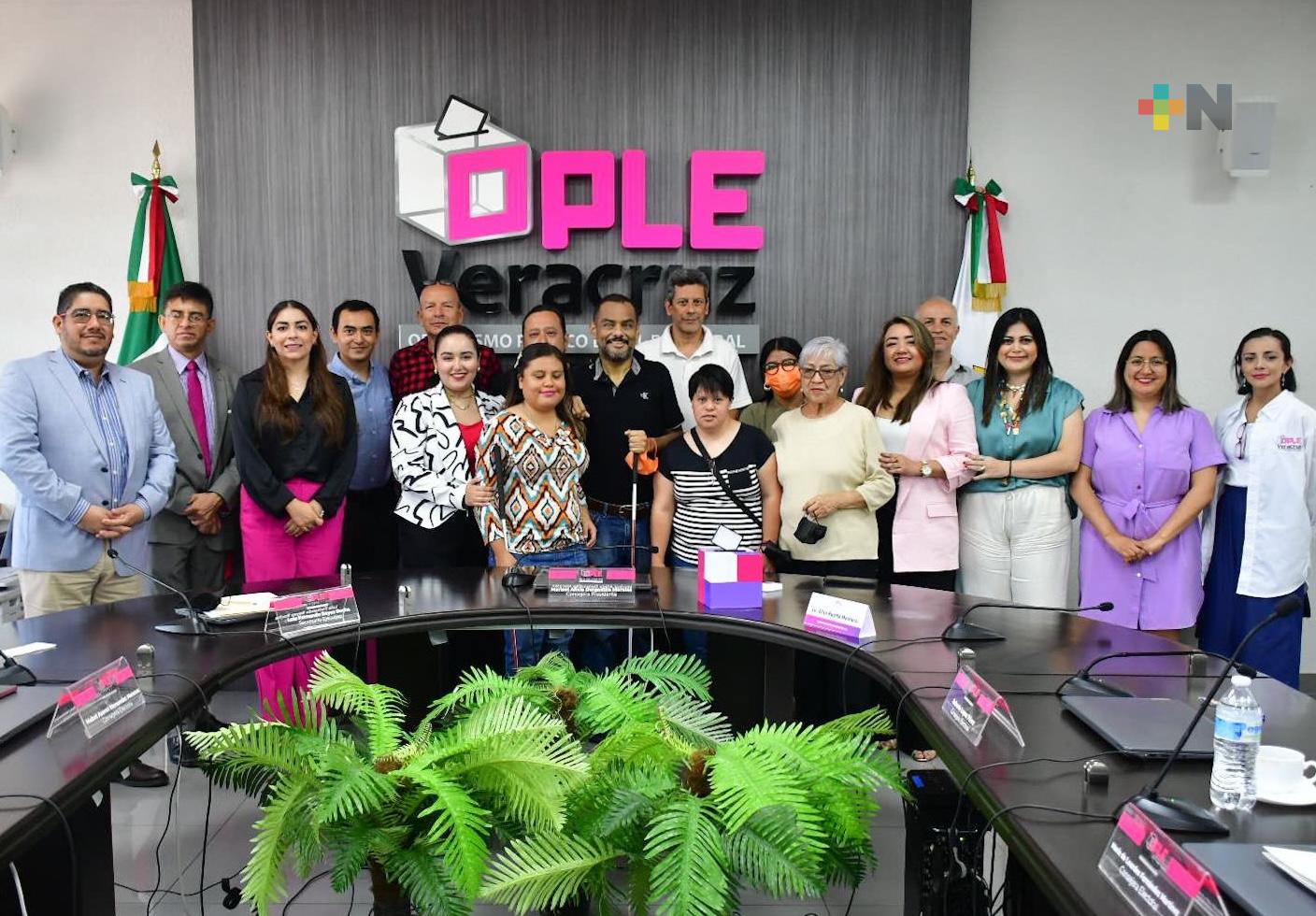 OPLE Veracruz firma convenio con «Enseñas para la Inclusión» A.C.