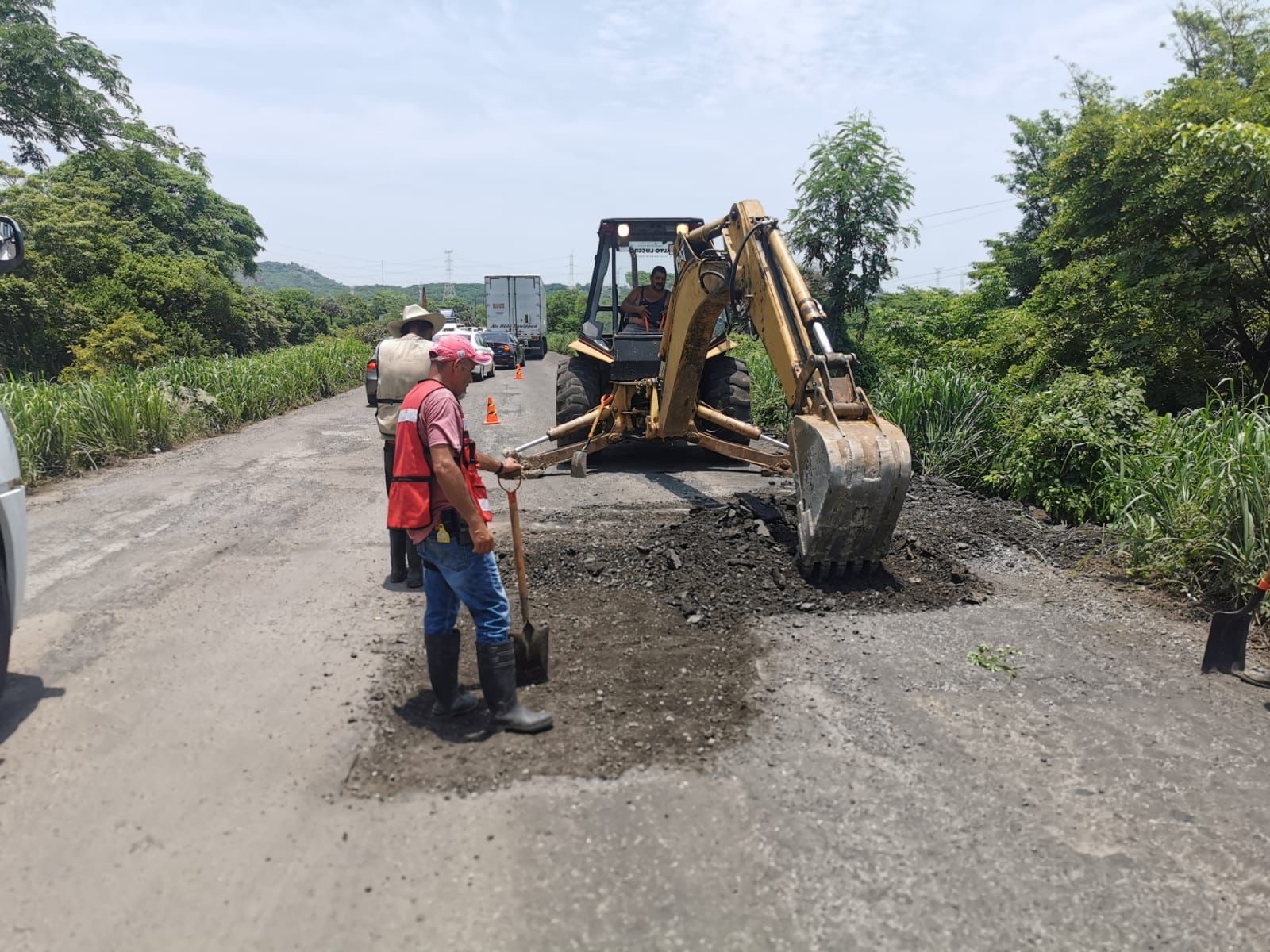 En proceso la rehabilitación de la carretera federal 180