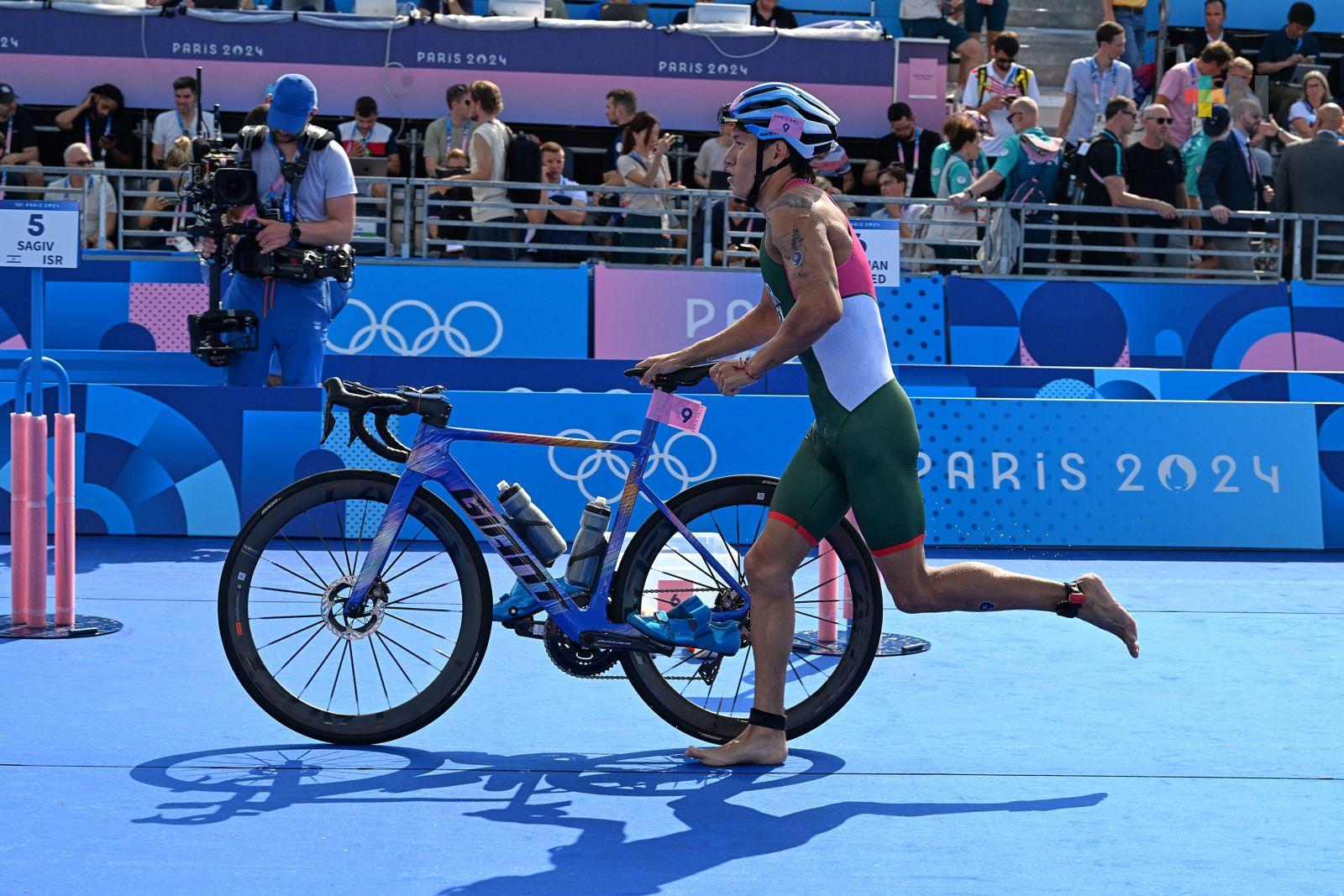 Triatletas mexicanos dejan todo en París 2024