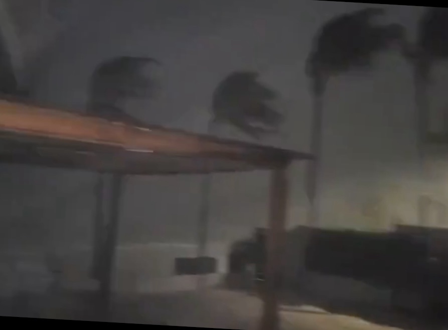 Intensas lluvias y fuertes ráfagas de viento en Cozumel, Playa del Carmen y Cancún por “Beryl”