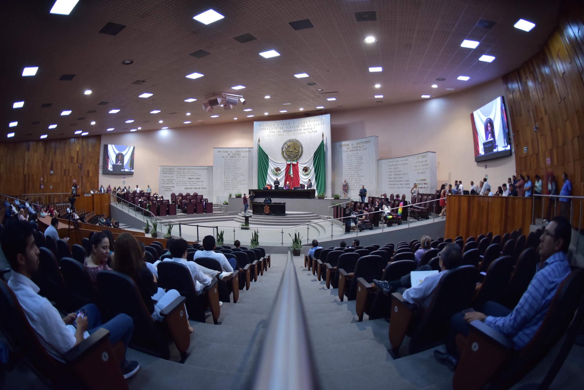 Cambiarían fechas para inicio del Gobierno y la Legislatura de Veracruz