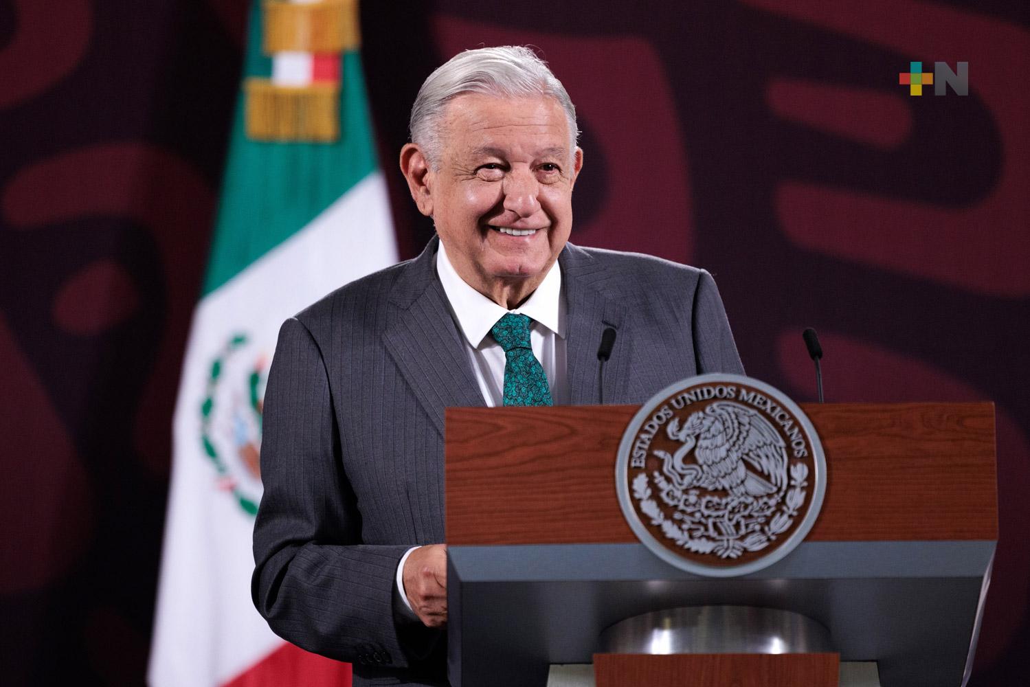 Grupo Carso invertirá entre mil 500 y 2 mmdd en planta de gas en Veracruz: AMLO