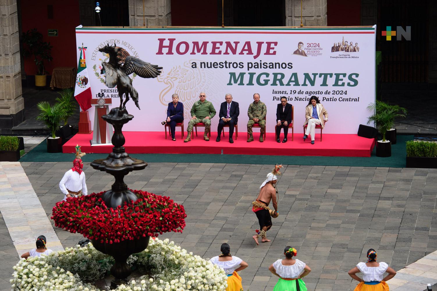 Gobierno de México homenajea en Palacio Nacional a migrantes mexicanos