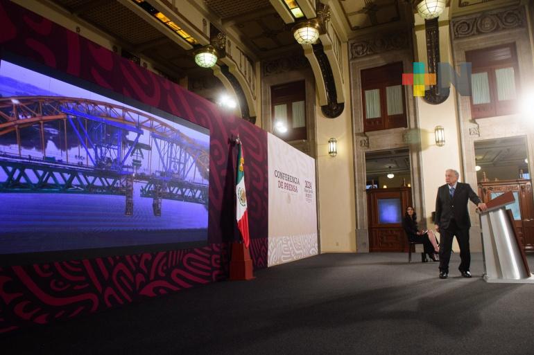 Presidente presenta adelanto de documental sobre Tren Maya
