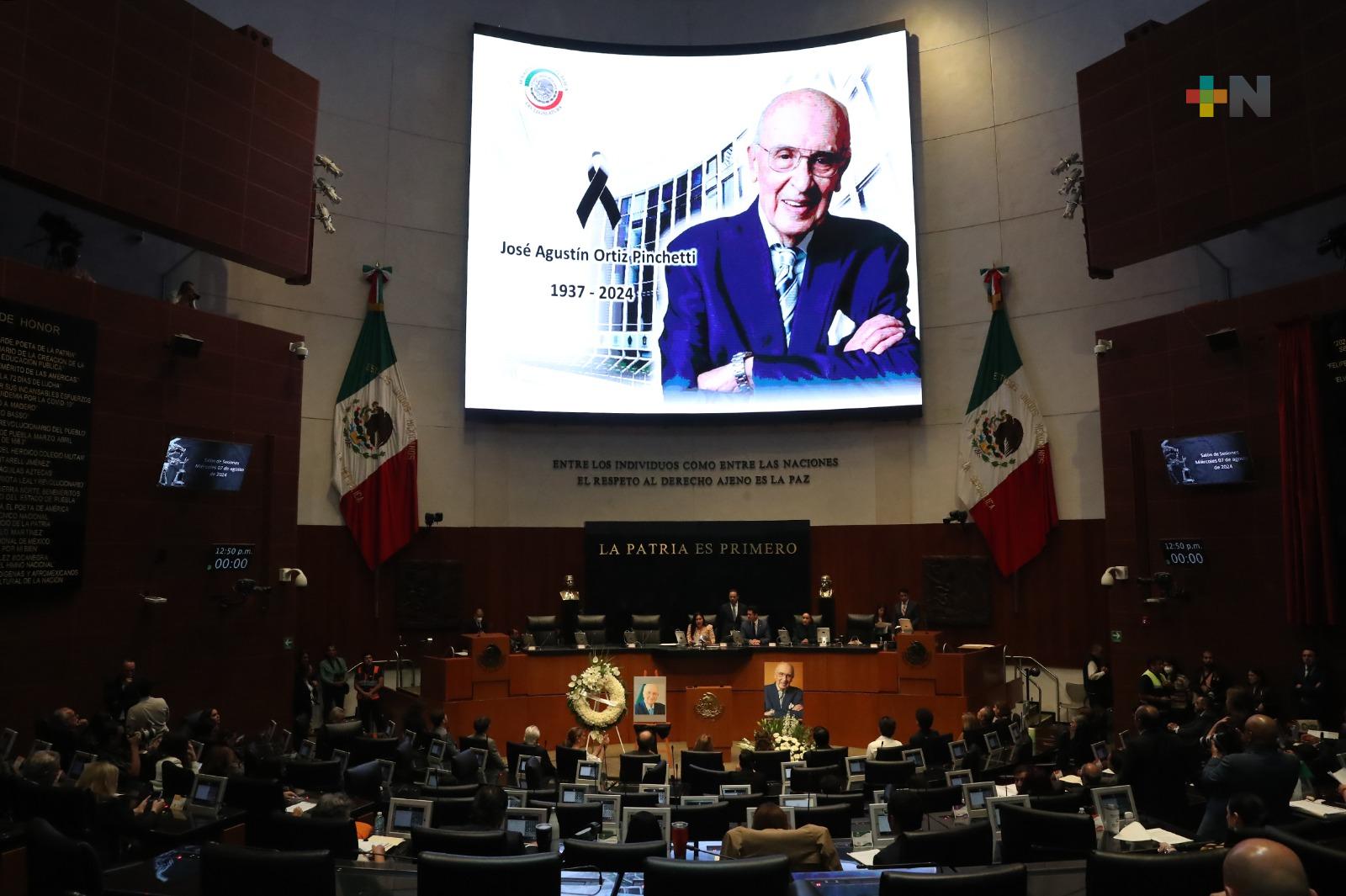 Comisión Permanente rinde homenaje y guarda un minuto de silencio en memoria de José Agustín Ortiz Pinchetti