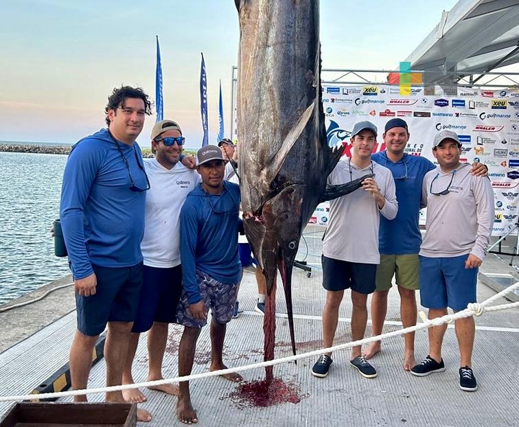 Más de 4 mil pescadores deportivos hacen historia en el Torneo Internacional del Marlín