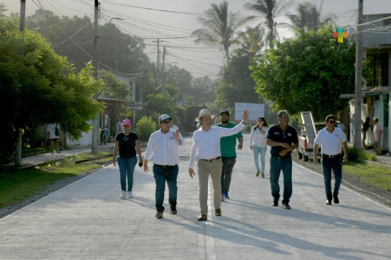 Mejoramos vialidades y caminos de todas las regiones: Gobernador