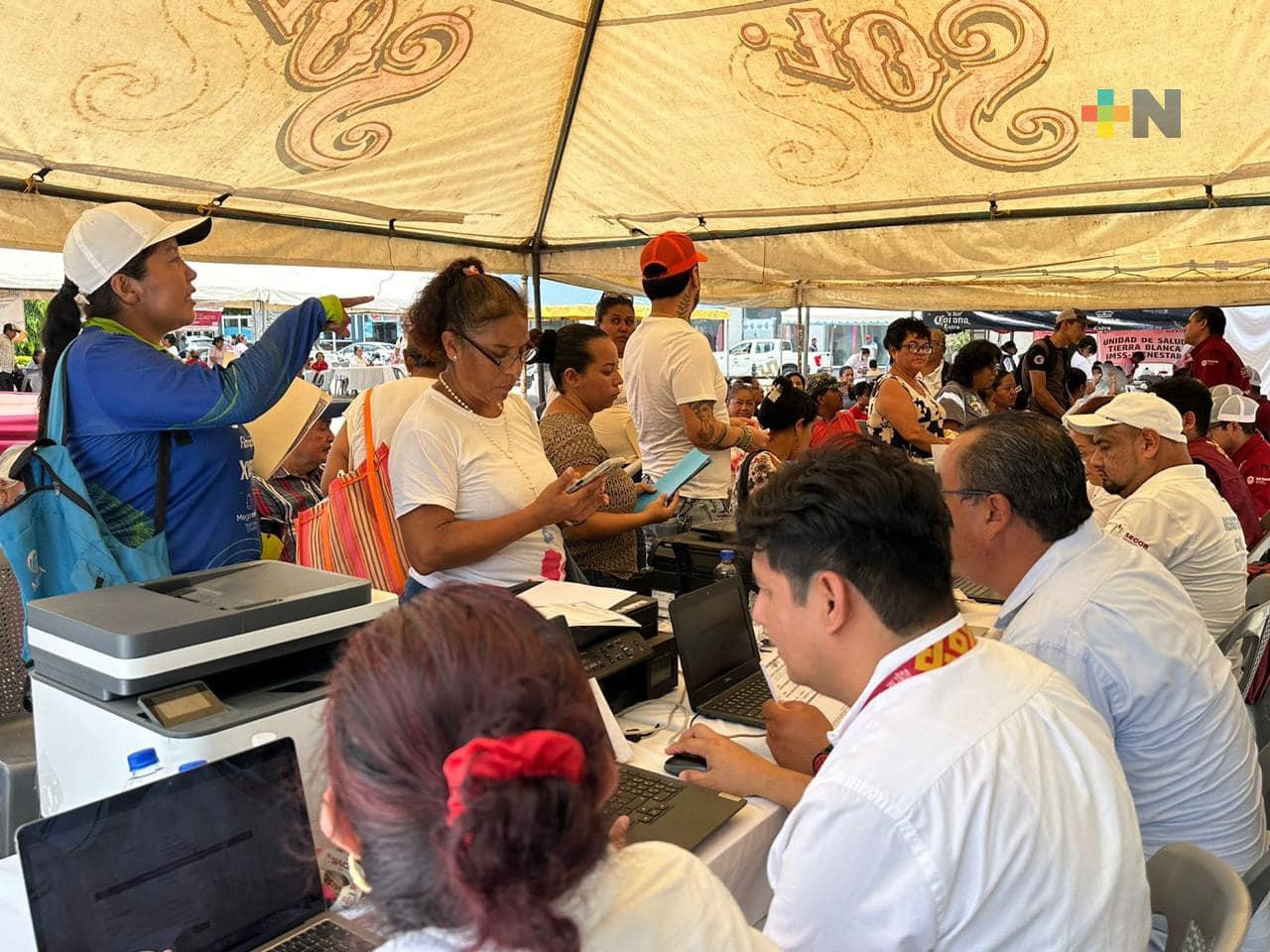 Brigadas Itinerantes de Segob atienden a la población de Tierra Blanca