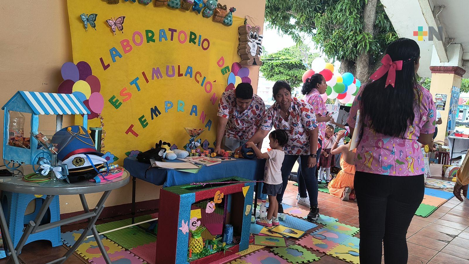 Estudiantes de Psicopedagogía difunden prácticas cognitivas entre niños y adultos en Coatza