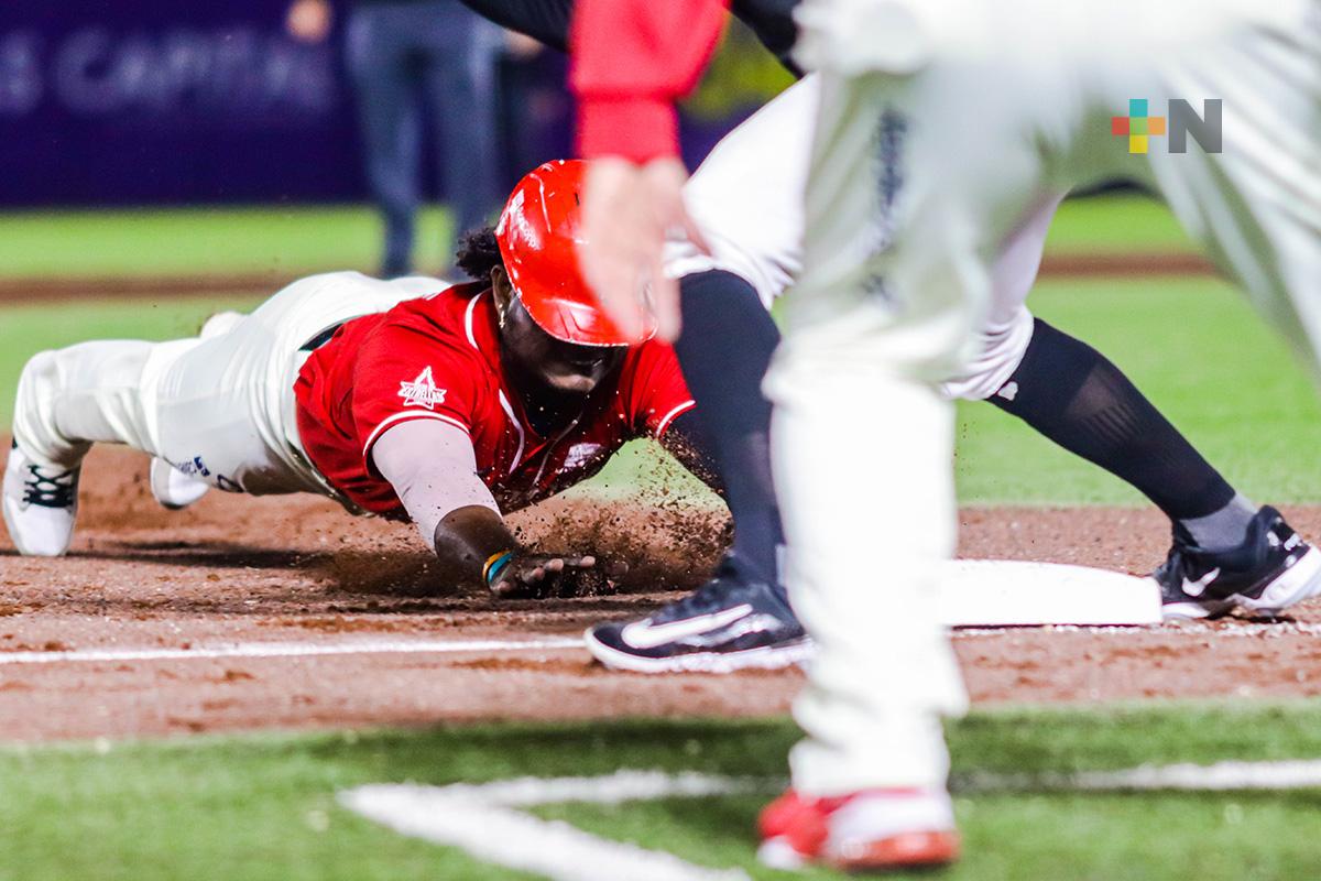El Águila cae ante Conspiradores que toma ventaja de 2-0 en la serie