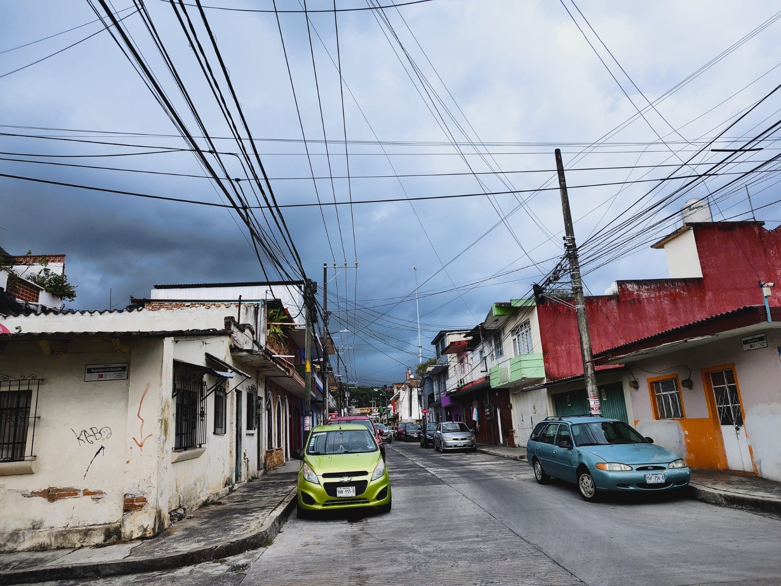 Cielo nublado con probabilidad de nieblas, lloviznas y lluvias