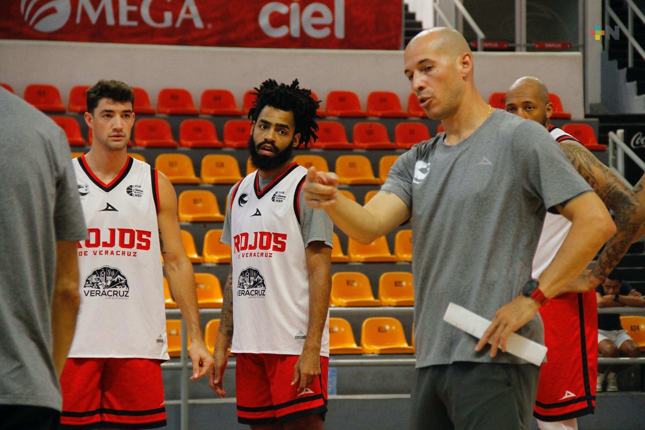 Halcones Rojos visita la Arena BUAP de Puebla y debuta Carlos Rivera