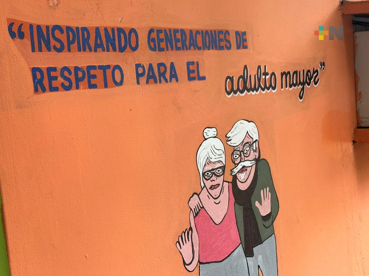 Día del Abuelo: ONG de Coatza cuida a adultos mayores mientras su familia trabaja