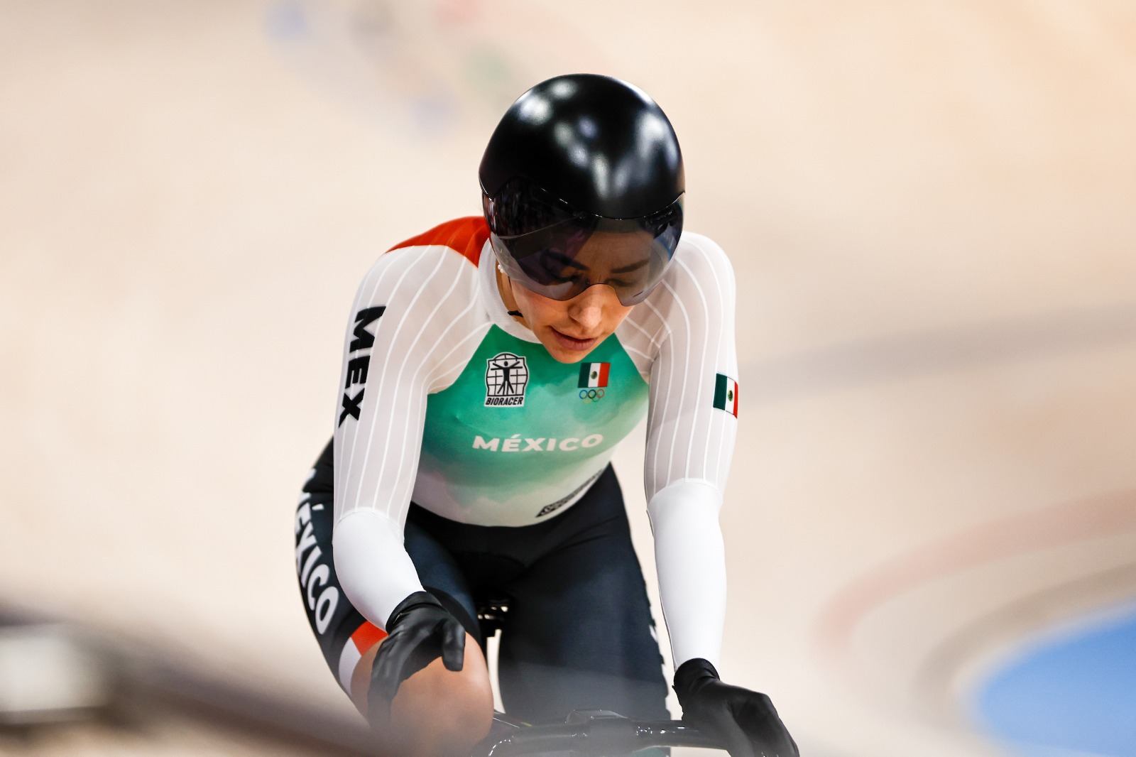 Daniela Gaxiola clasifica a cuartos de final de keirin femenil en París 2024