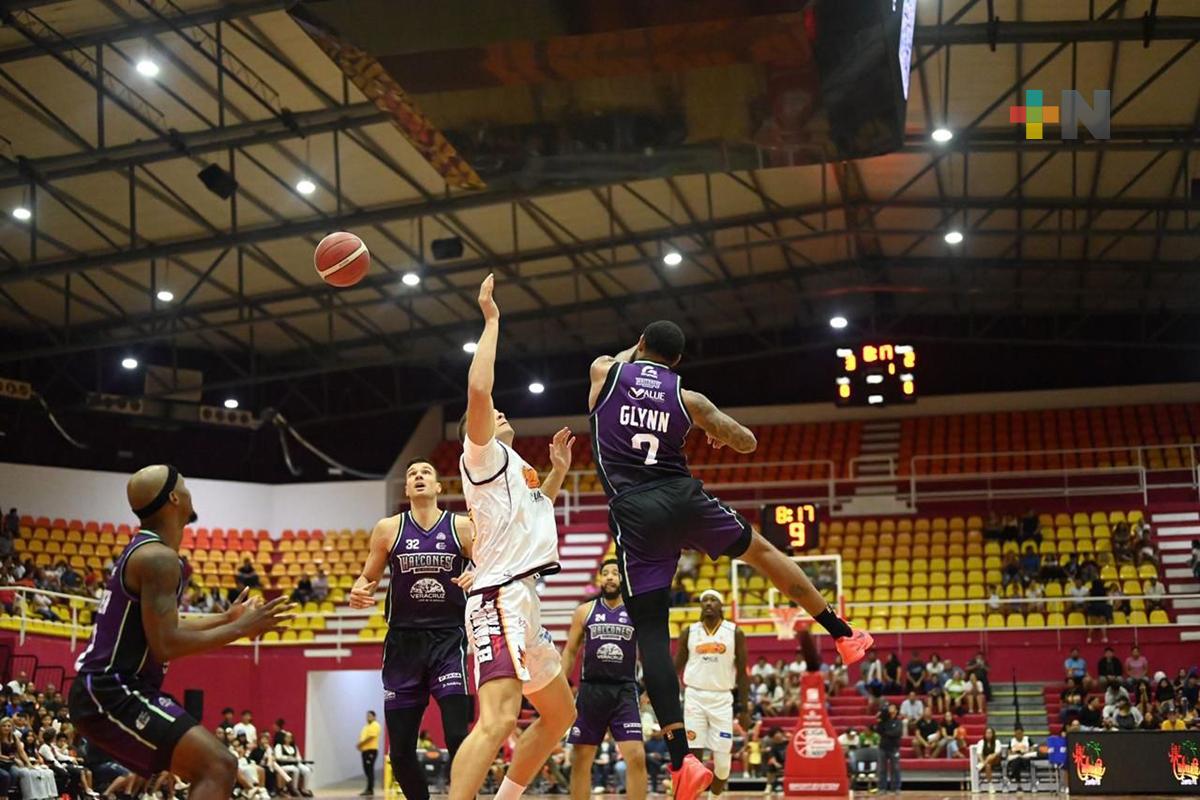 Halcones Xalapa «apaga el Calor» de Cancún, para empatar la serie