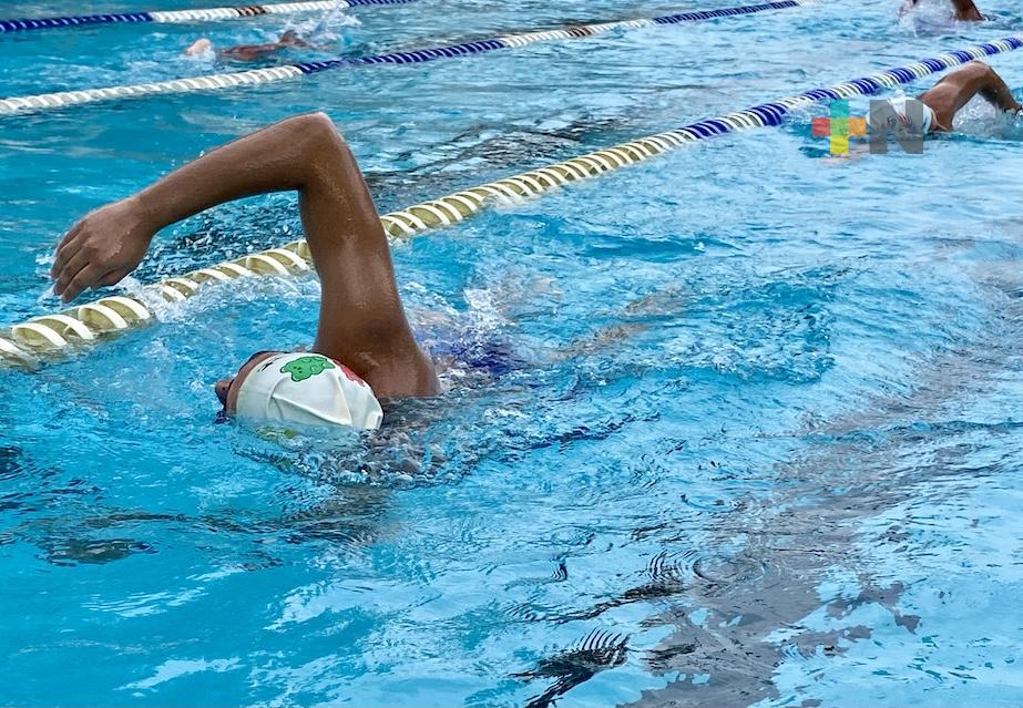 Inicia el Circuito Jarocho de Natación con un campamento en Xalapa
