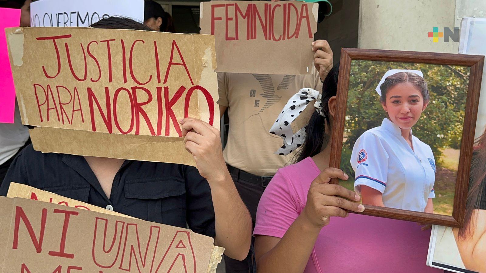 Familiares de Noriko se manifiestan en Unidad Integral de Procuración de Justicia de Coatzacoalcos