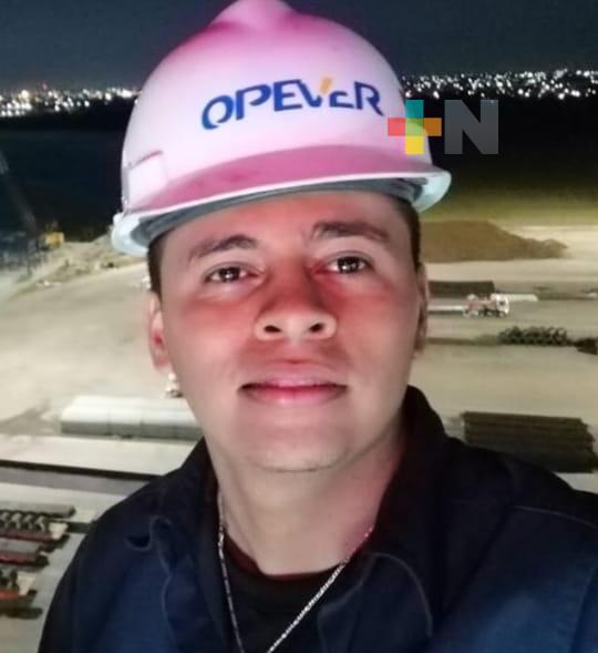 Padre de joven fallecido en recinto portuario de Veracruz sin recibir apoyo